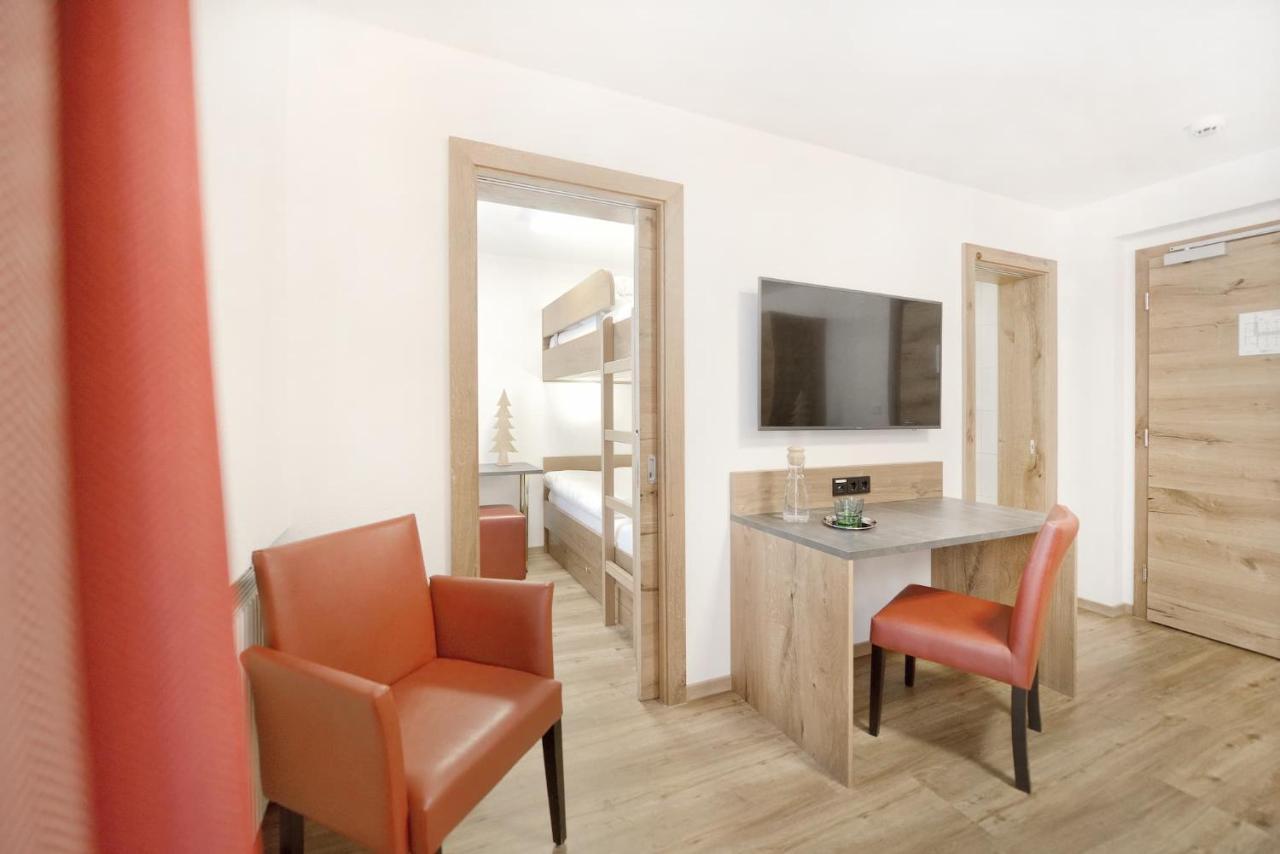 Hotel Alpina Superior Pettneu am Arlberg Eksteriør billede