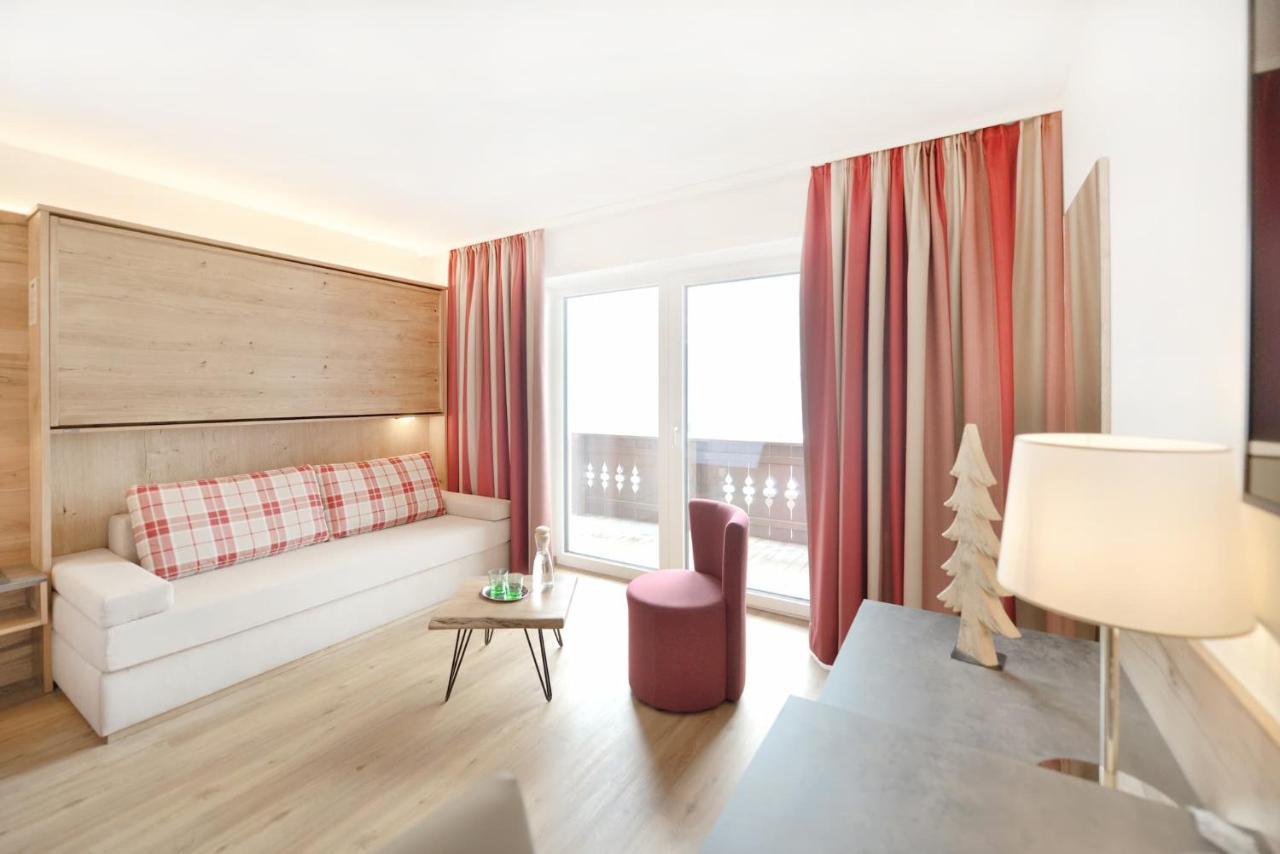 Hotel Alpina Superior Pettneu am Arlberg Eksteriør billede
