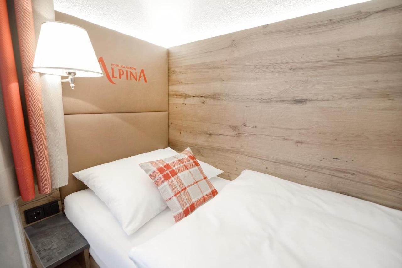 Hotel Alpina Superior Pettneu am Arlberg Eksteriør billede
