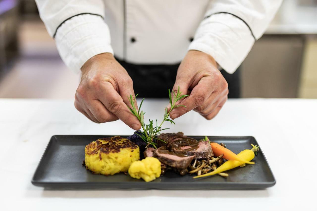 Hotel Alpina Superior Pettneu am Arlberg Eksteriør billede