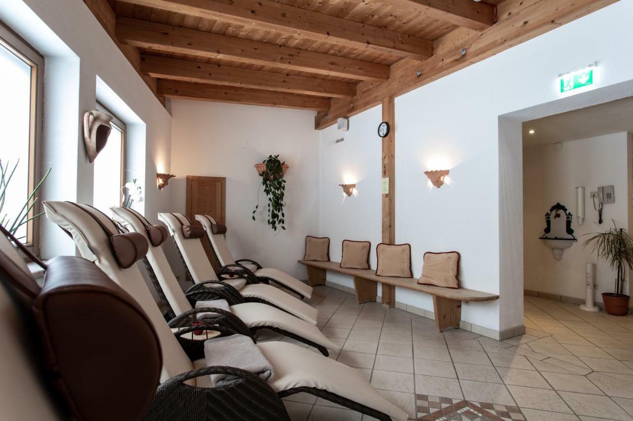 Hotel Alpina Superior Pettneu am Arlberg Eksteriør billede